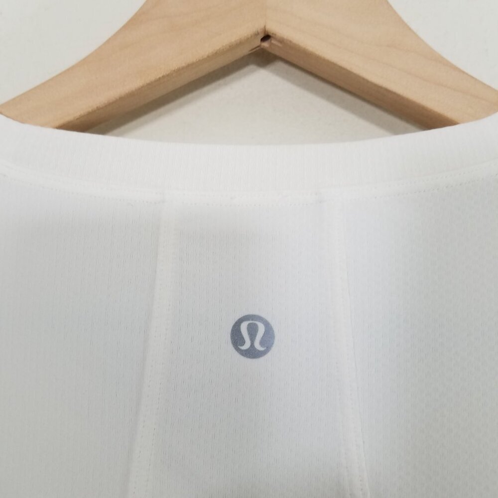 Lululemon Cropped Top Long Sleeve - Picture 3 of 4